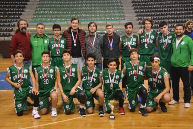 Denizlide Basketbol Şampiyonları Kupalarını Aldı